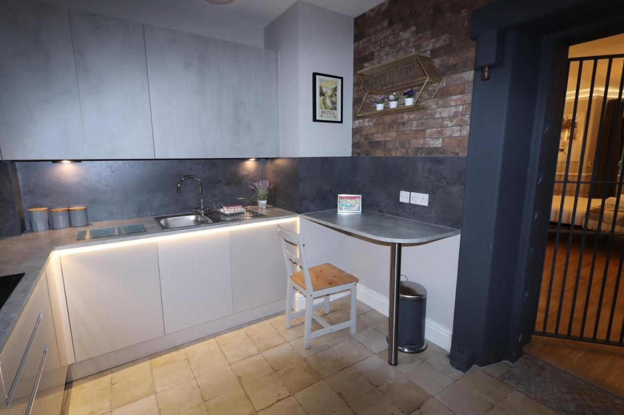 בריסטול Alma Apartments In A Perfect Location מראה חיצוני תמונה